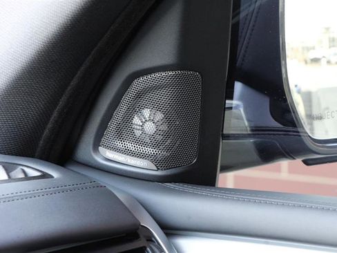 Used 2017 BMW X5 xDrive50i image 38