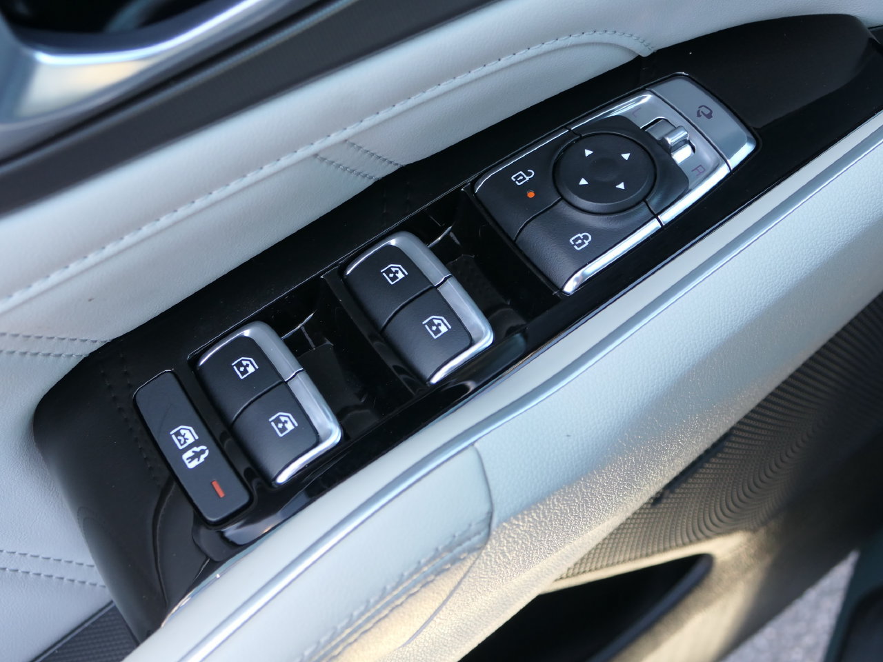Certified 2025 Kia Sorento SX Prestige AWD/4WD image 16
