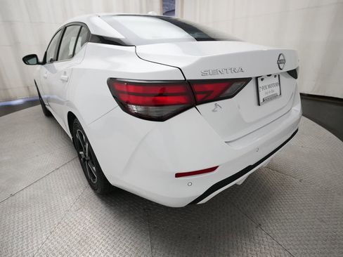 Used 2024 Nissan Sentra SV FWD image 33