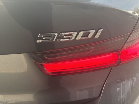 Used 2020 BMW 330i xDrive 330i xDrive w/ Convenience Package image 9