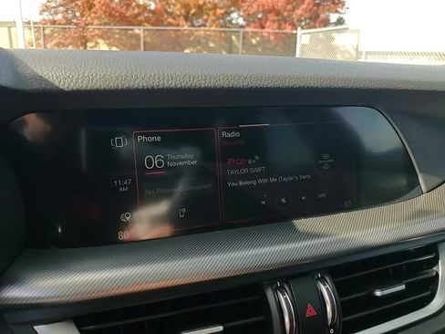 Used 2022 Alfa Romeo Stelvio Veloce image 20