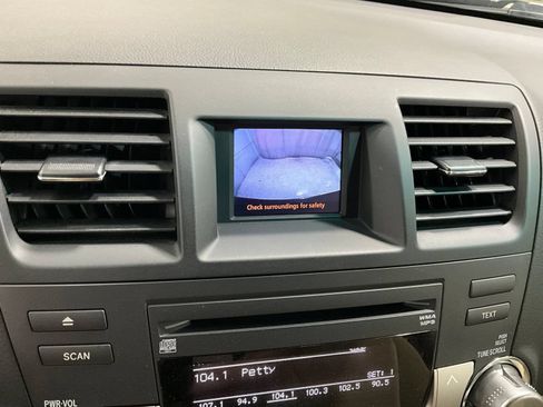 Used 2012 Toyota Highlander 4WD w/ Tech Pkg image 22