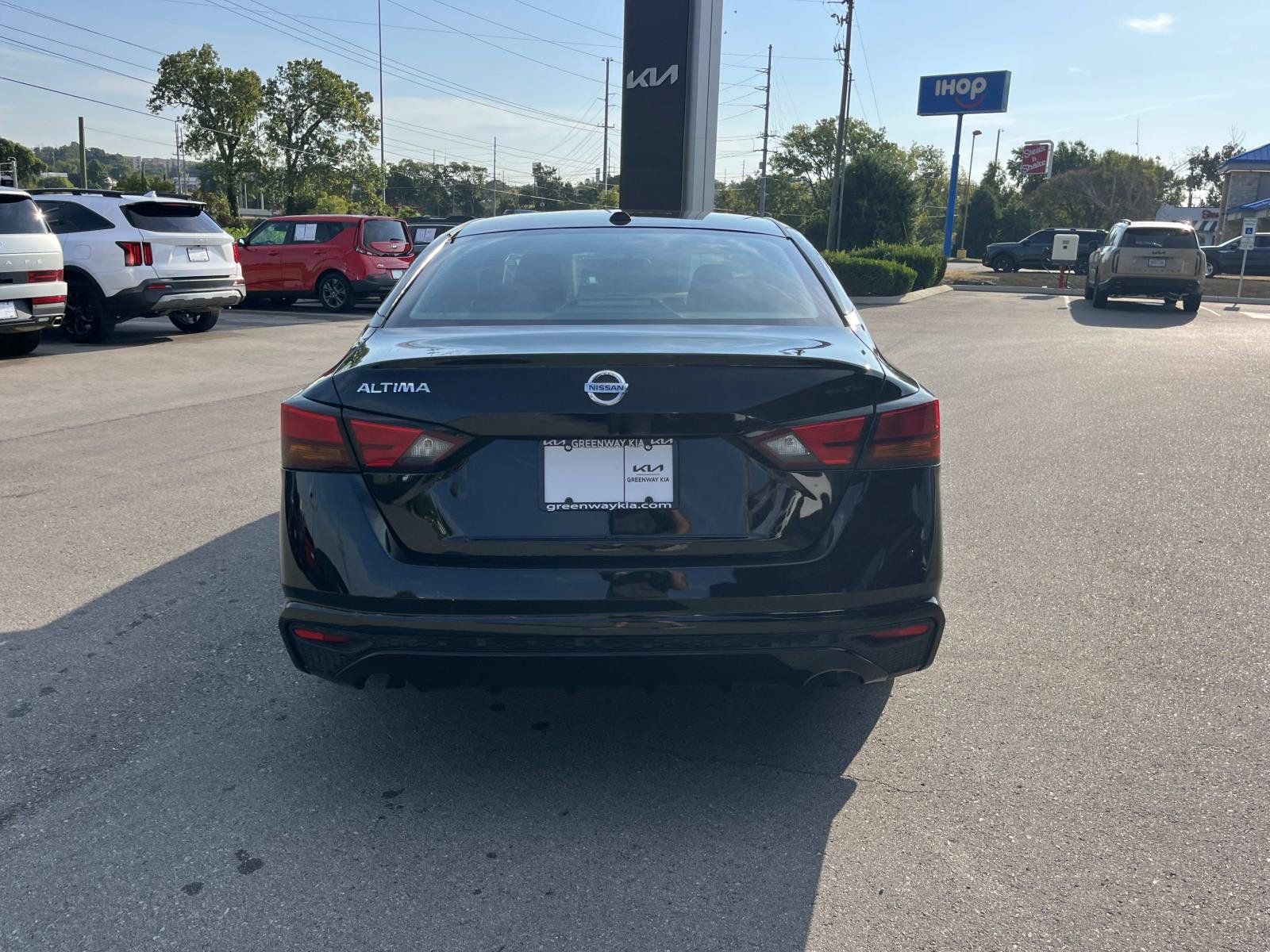 Used 2019 Nissan Altima 2.5 S FWD image 4