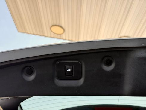 Used 2019 Nissan Pathfinder SL image 57