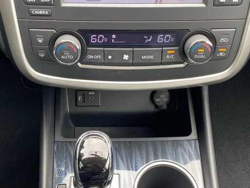 Used 2016 Nissan Altima 2.5 SL w/ 2.5 Technology Package FWD image 20