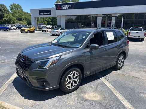 Used 2023 Subaru Forester Premium AWD/4WD image 7
