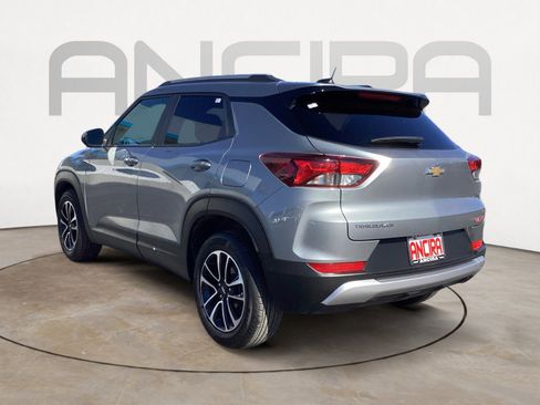 Used 2025 Chevrolet TrailBlazer LT image 12