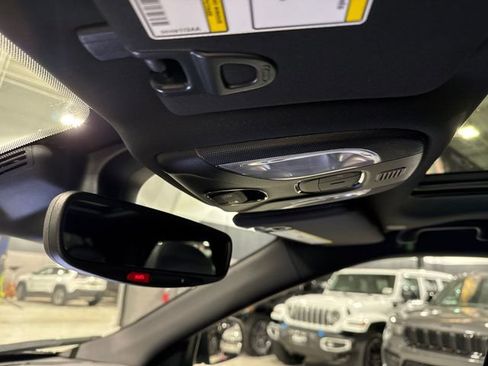 New 2025 Jeep Compass Limited w/ High Altitude Package image 31