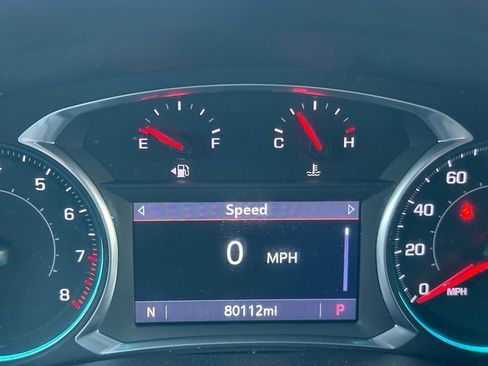 Used 2021 Chevrolet Traverse LT image 24