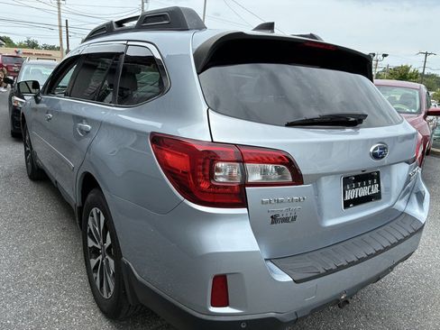 Used 2017 Subaru Outback 2.5i Limited AWD/4WD image 5