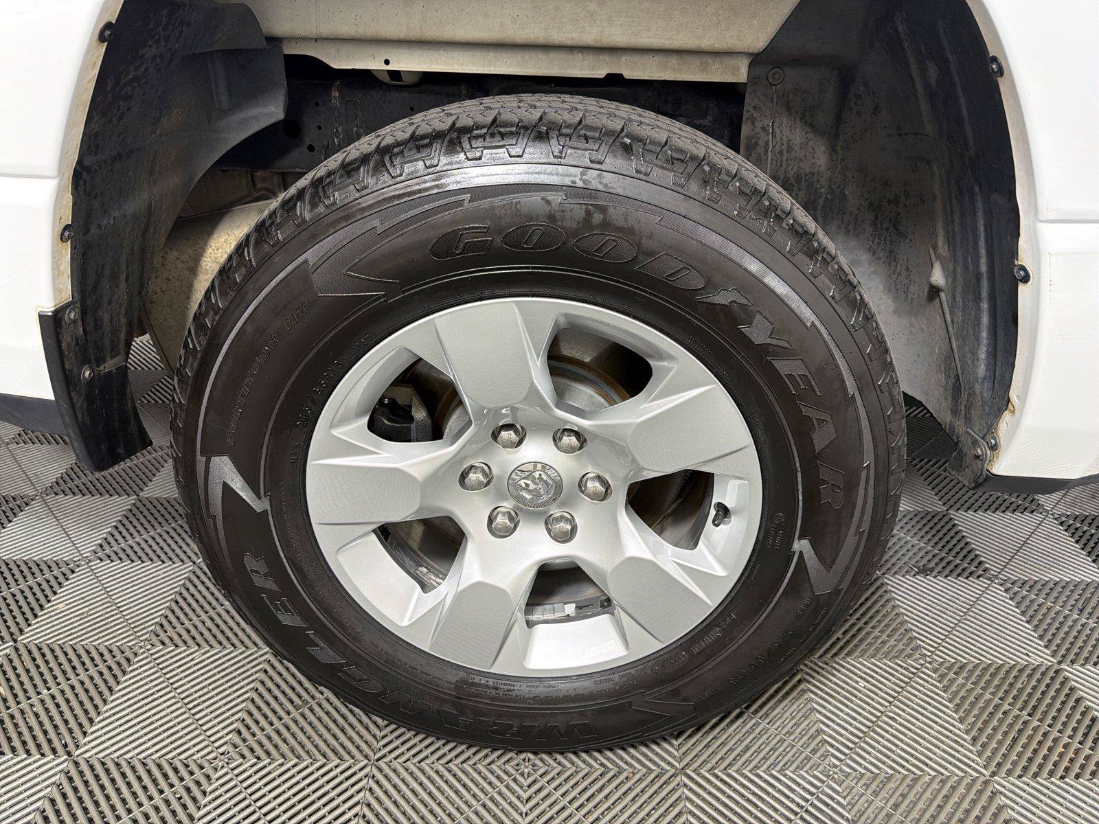 Used 2019 RAM 1500 Big Horn AWD/4WD image 15