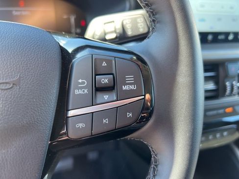 Used 2025 Ford Escape SE image 10