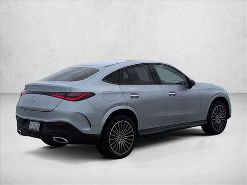 Used 2024 Mercedes-Benz GLC 300 4MATIC image 5