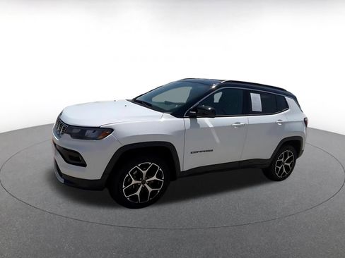 Used 2025 Jeep Compass Limited AWD/4WD image 8