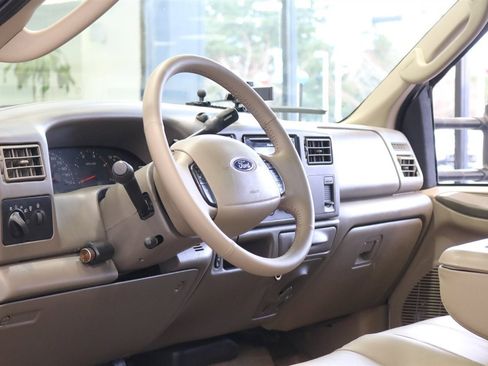 Used 2003 Ford F350 Lariat image 80