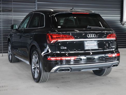 Used 2024 Audi Q5 2.0T Premium w/ Convenience Package image 2