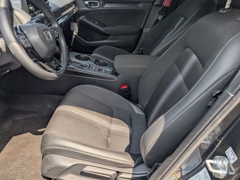 Used 2025 Honda Civic Sport image 9