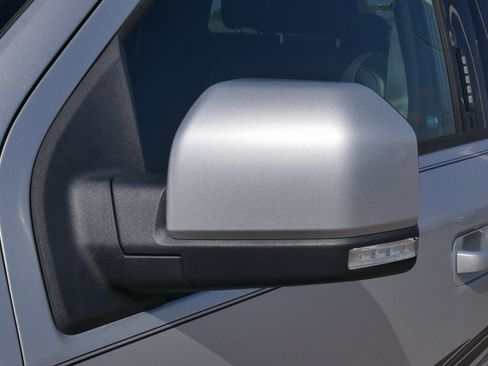 Used 2015 Ford F150 Lariat image 11