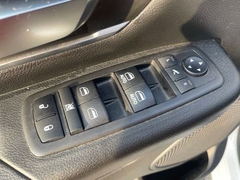 Used 2019 RAM 1500 Big Horn AWD/4WD image 10