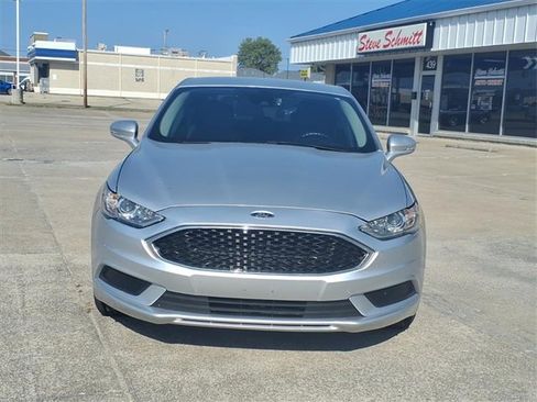 Used 2018 Ford Fusion SE image 27