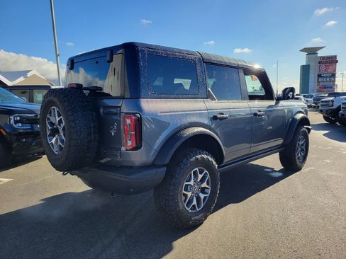 New 2025 Ford Bronco Badlands image 4