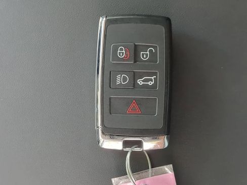 Used 2025 Land Rover Defender 110 S AWD/4WD image 38