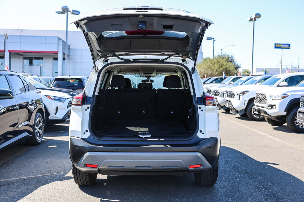 Used 2023 Nissan Rogue S FWD image 25
