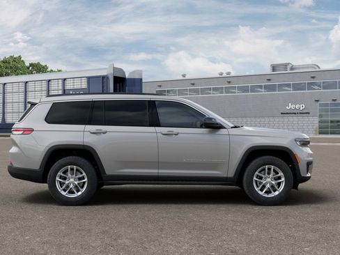 New 2026 Jeep Grand Cherokee L 2WD image 21