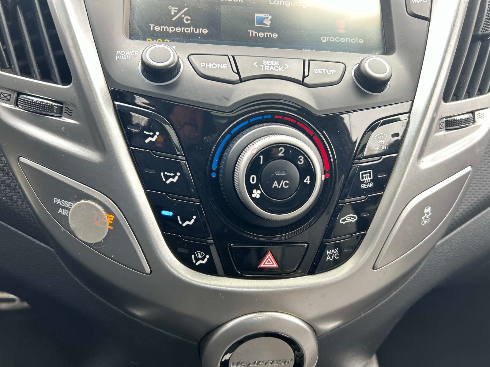 Used 2014 Hyundai Veloster w/ Style Package 02 FWD image 29