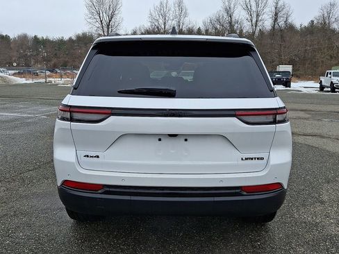 New 2025 Jeep Grand Cherokee Limited w/ Black Appearance Package AWD/4WD image 7
