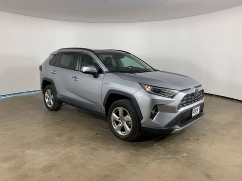 Used 2021 Toyota RAV4 Limited image 5