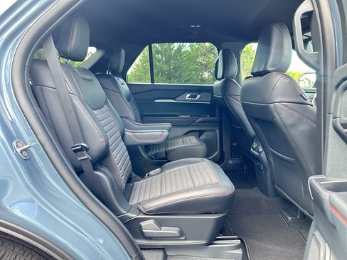 New 2026 Ford Explorer ST-Line w/ ST-Line Street Pack RWD image 11
