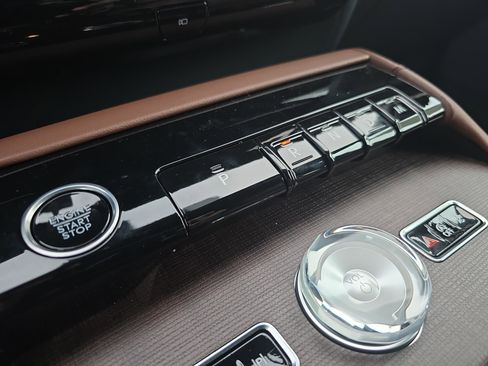 New 2025 Lincoln Navigator L Reserve image 24