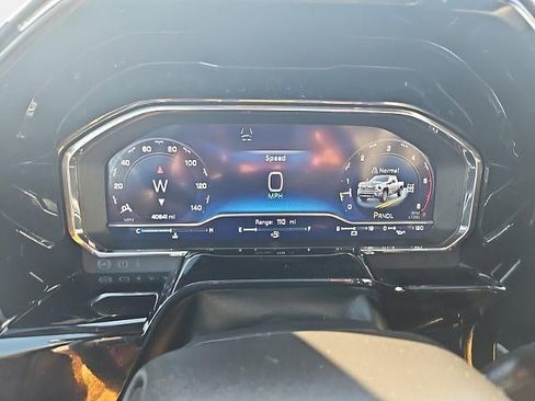 Used 2024 Chevrolet Silverado 2500 High Country w/ High Country Premium Package image 11