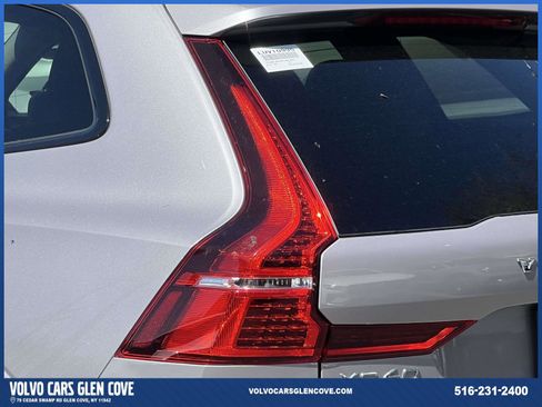 Used 2026 Volvo XC60 B5 Core w/ Protection Package Premier AWD/4WD image 9