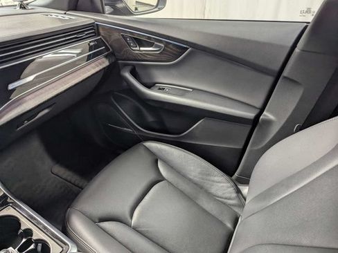 Used 2020 Audi Q8 Prestige w/ Prestige Package AWD/4WD image 8