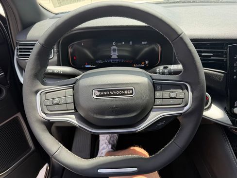 New 2026 Jeep Grand Wagoneer 2WD image 19