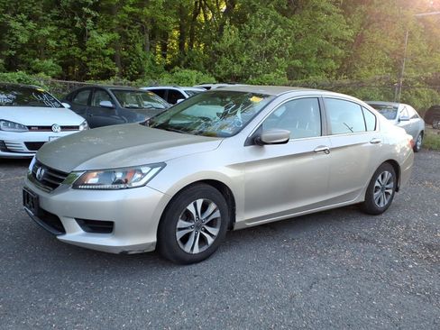 Used 2013 Honda Accord LX image 3