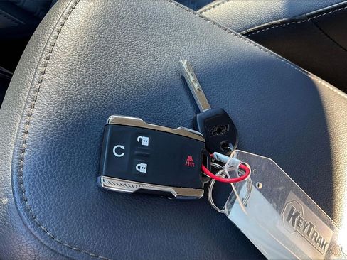 Used 2022 Chevrolet Colorado Z71 image 11