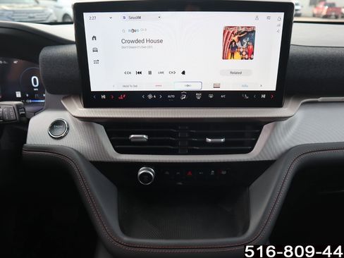 Used 2025 Ford Explorer Active image 20