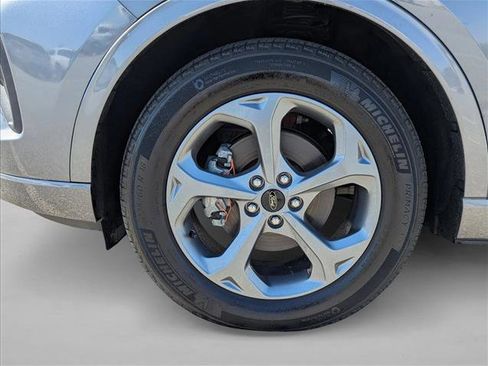 Used 2023 Ford Escape ST-Line AWD/4WD image 9