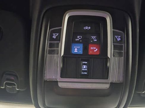 Used 2025 RAM 1500 Big Horn AWD/4WD image 31