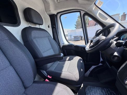 Used 2025 RAM ProMaster 3500 FWD image 21
