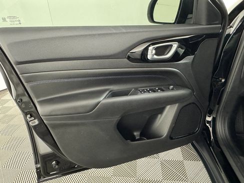 New 2026 Jeep Compass Latitude image 35