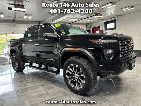 Used 2023 GMC Canyon Denali AWD/4WD image 1