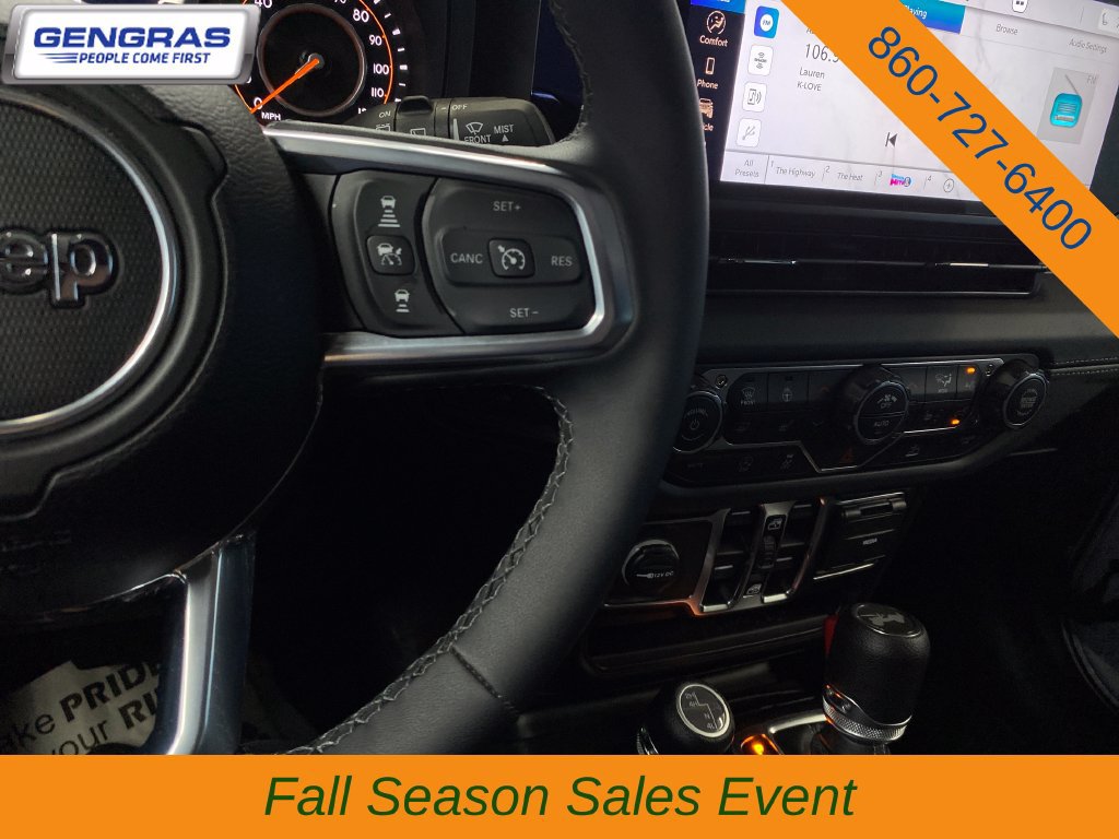 Used 2026 Jeep Wrangler Unlimited Sahara AWD/4WD image 21