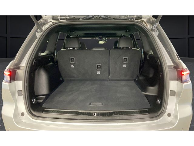 Used 2023 Jeep Grand Cherokee Altitude AWD/4WD image 27