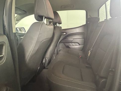 Used 2022 Chevrolet Colorado LT w/ LT Convenience Package AWD/4WD image 23