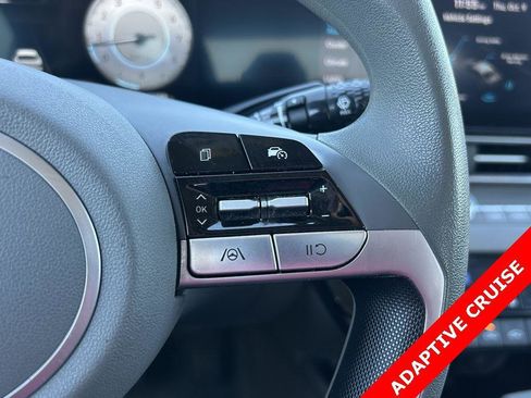 Used 2024 Hyundai Elantra SEL image 6