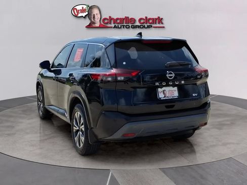 Used 2023 Nissan Rogue SV FWD image 3